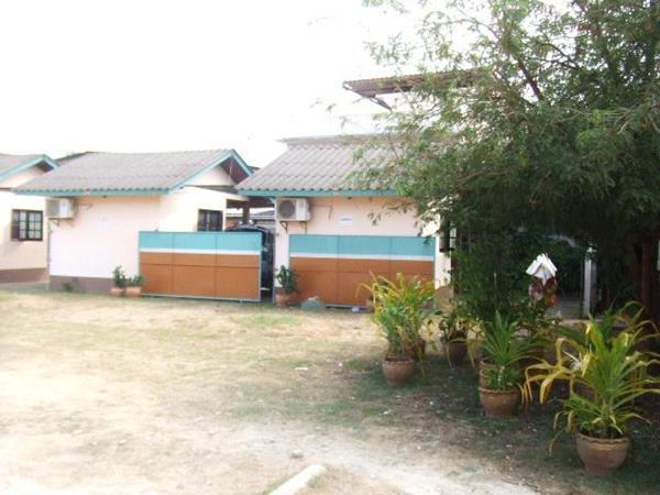 Nora Guesthouse Chumphon Exterior foto
