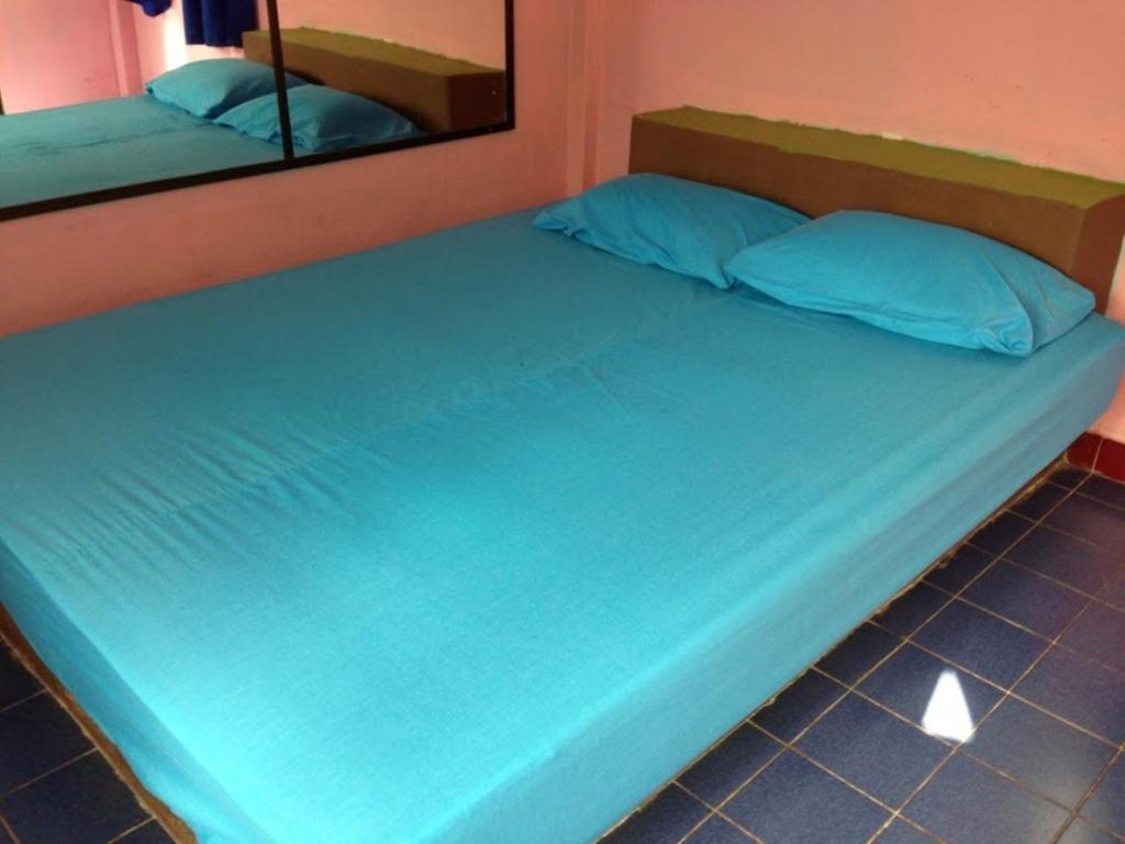 Nora Guesthouse Chumphon Habitación foto