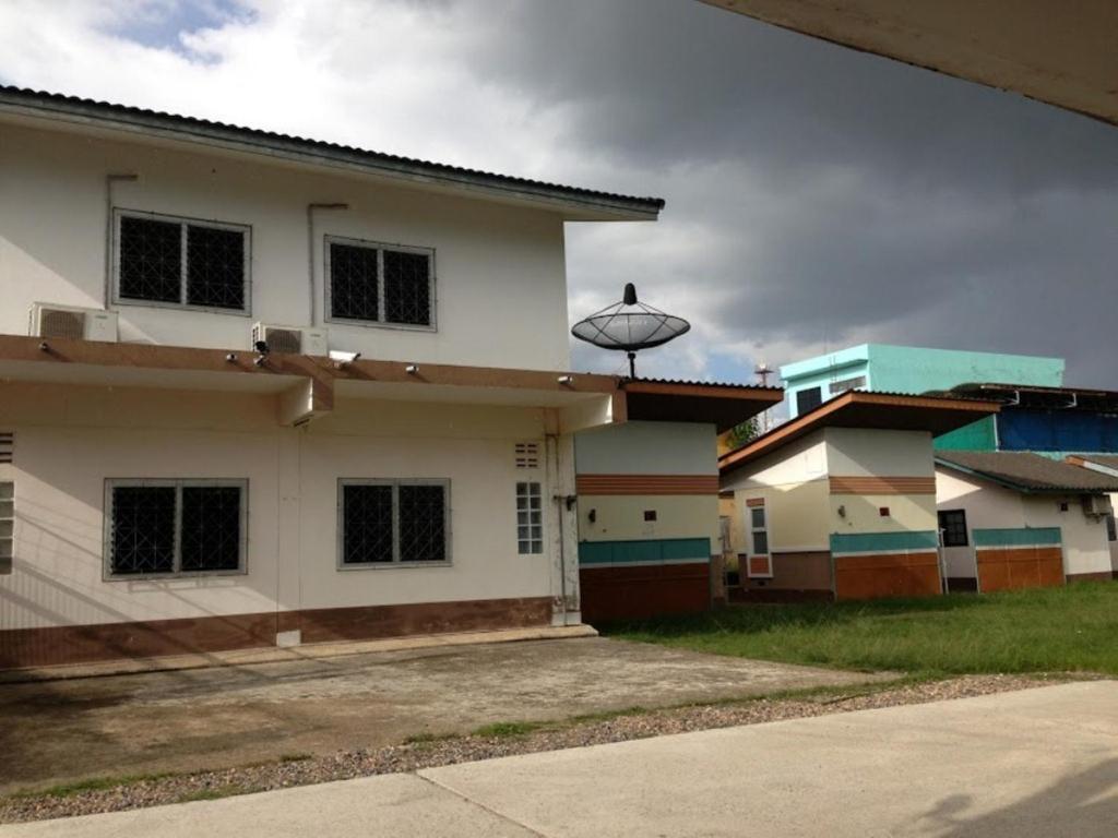 Nora Guesthouse Chumphon Exterior foto